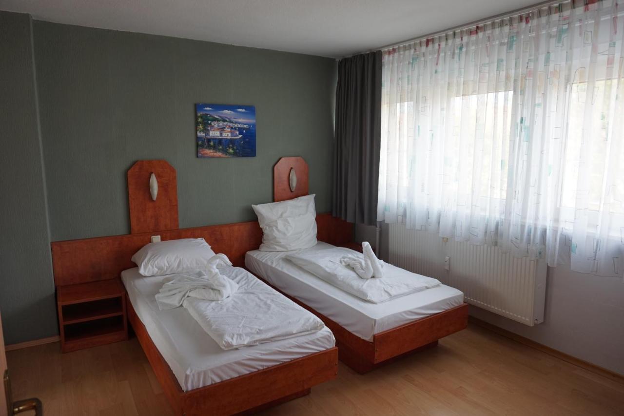 Bone To Hotel Salzgitter Bagian luar foto