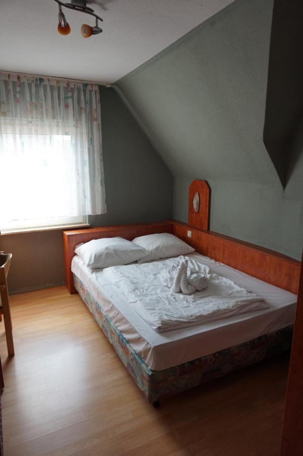 Bone To Hotel Salzgitter Bagian luar foto