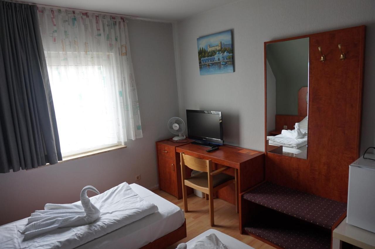 Bone To Hotel Salzgitter Bagian luar foto