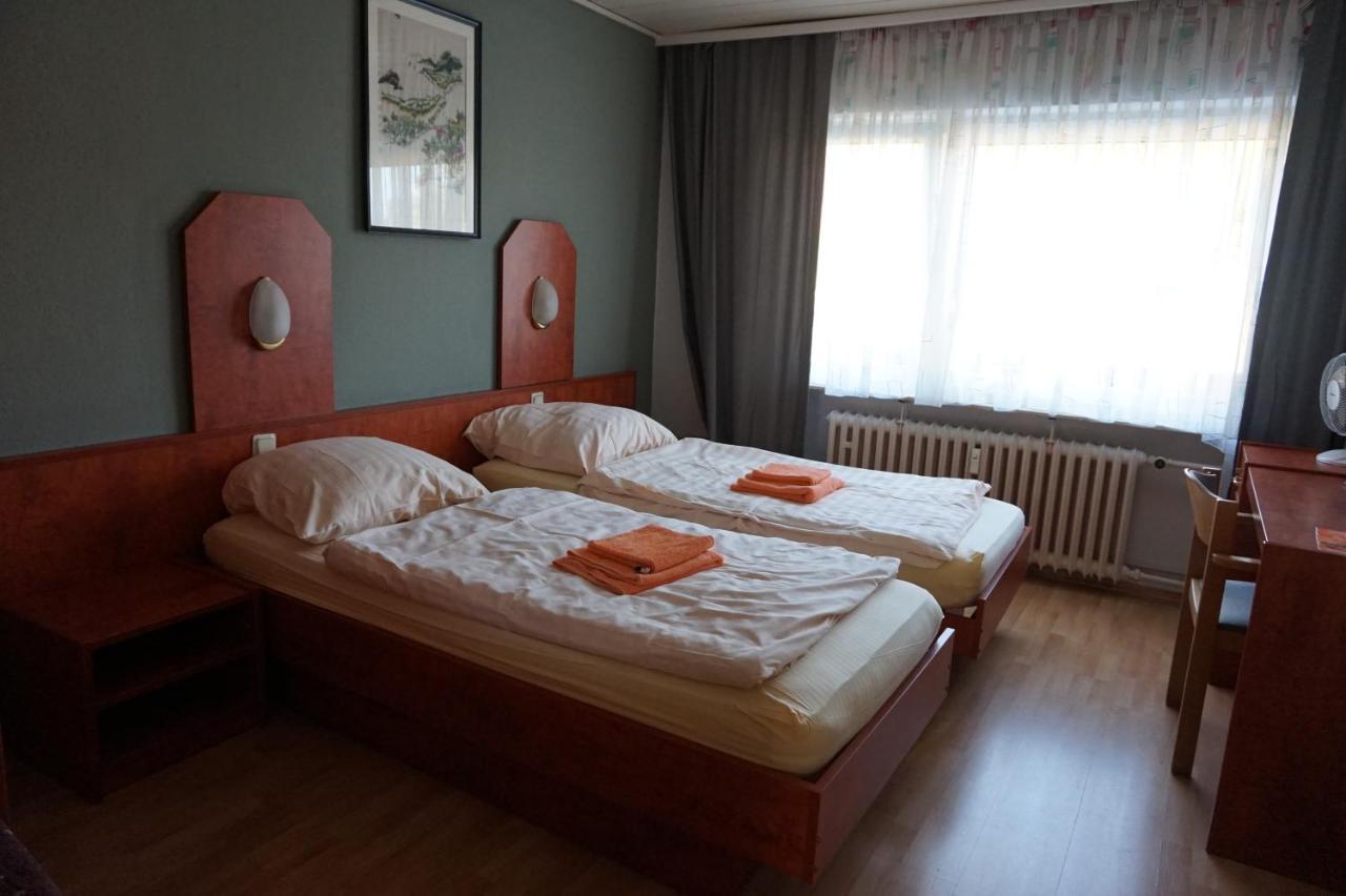 Bone To Hotel Salzgitter Bagian luar foto