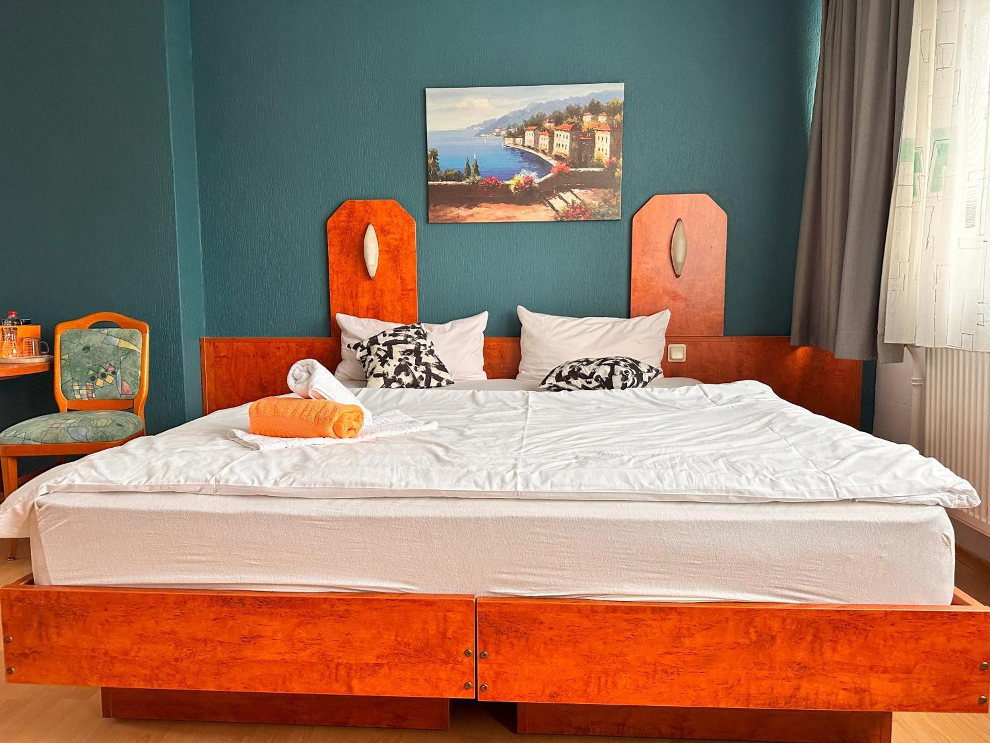 Bone To Hotel Salzgitter Bagian luar foto