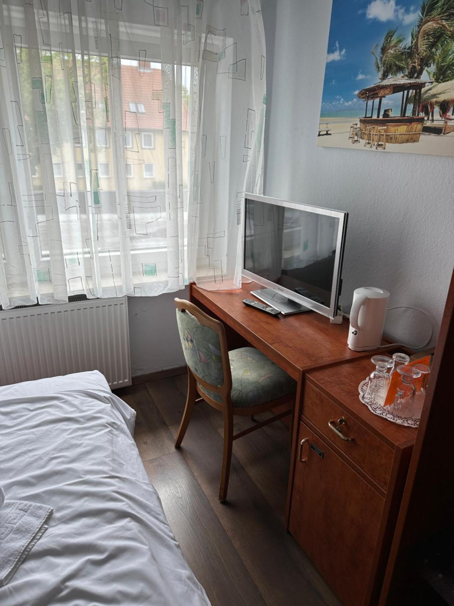 Bone To Hotel Salzgitter Bagian luar foto